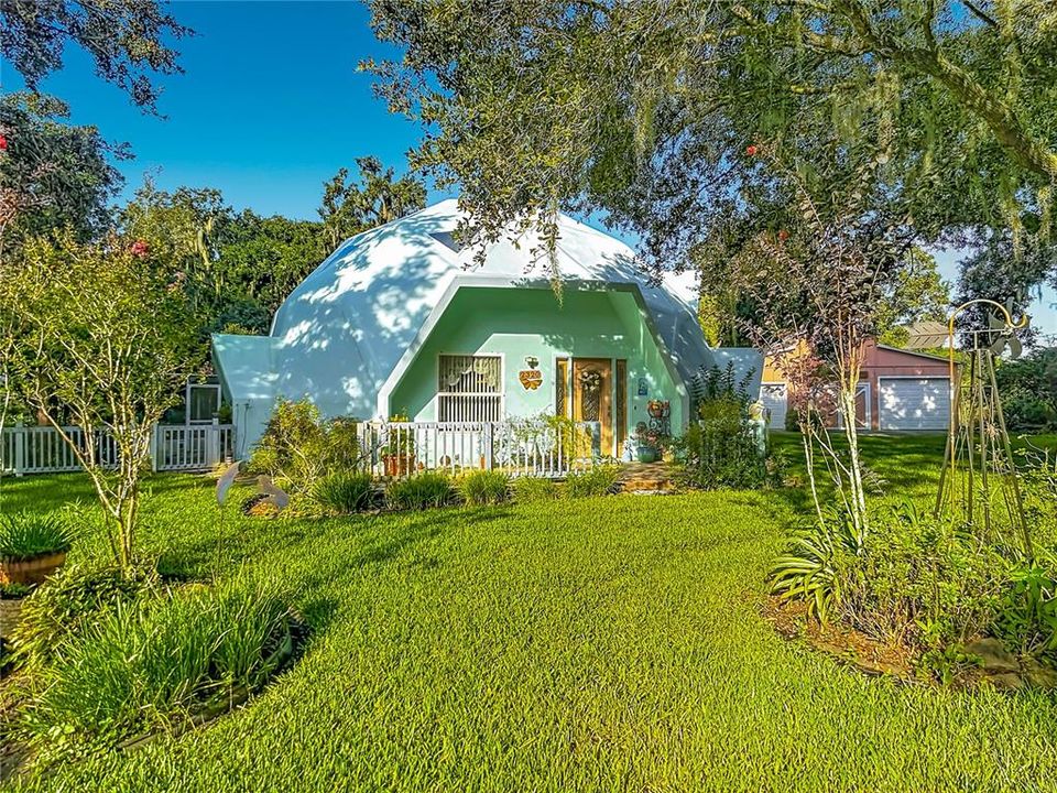 For Sale: $500,000 (3 beds, 2 baths, 2066 Square Feet)