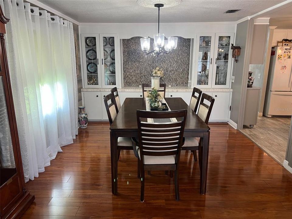 En Venta: $175,000 (2 camas, 2 baños, 1400 Pies cuadrados)