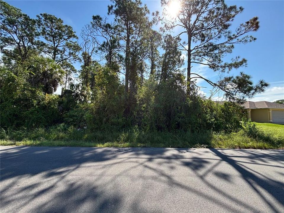 На продажу: $50,000 (0.23 acres)