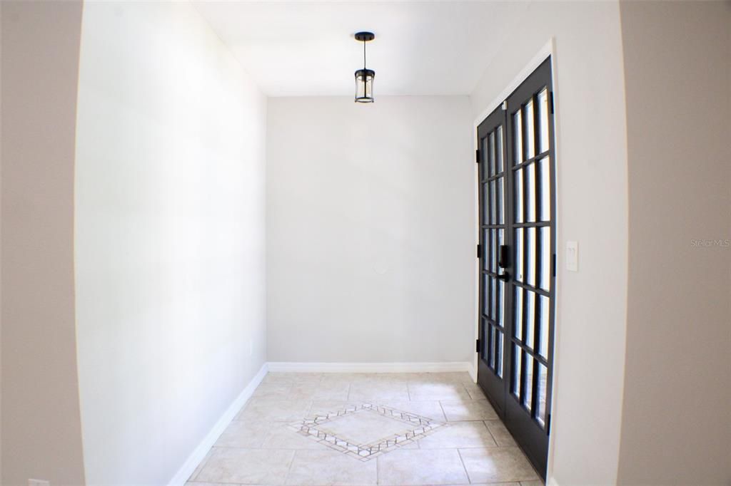 En Venta: $549,000 (4 camas, 2 baños, 2239 Pies cuadrados)