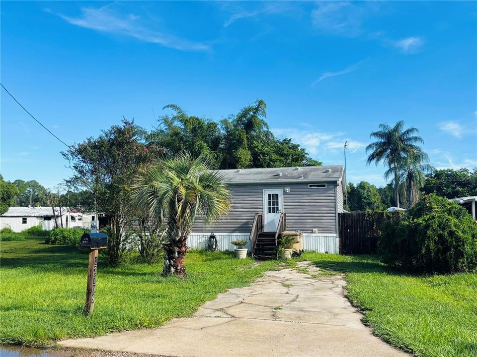For Sale: $150,000 (3 beds, 2 baths, 900 Square Feet)