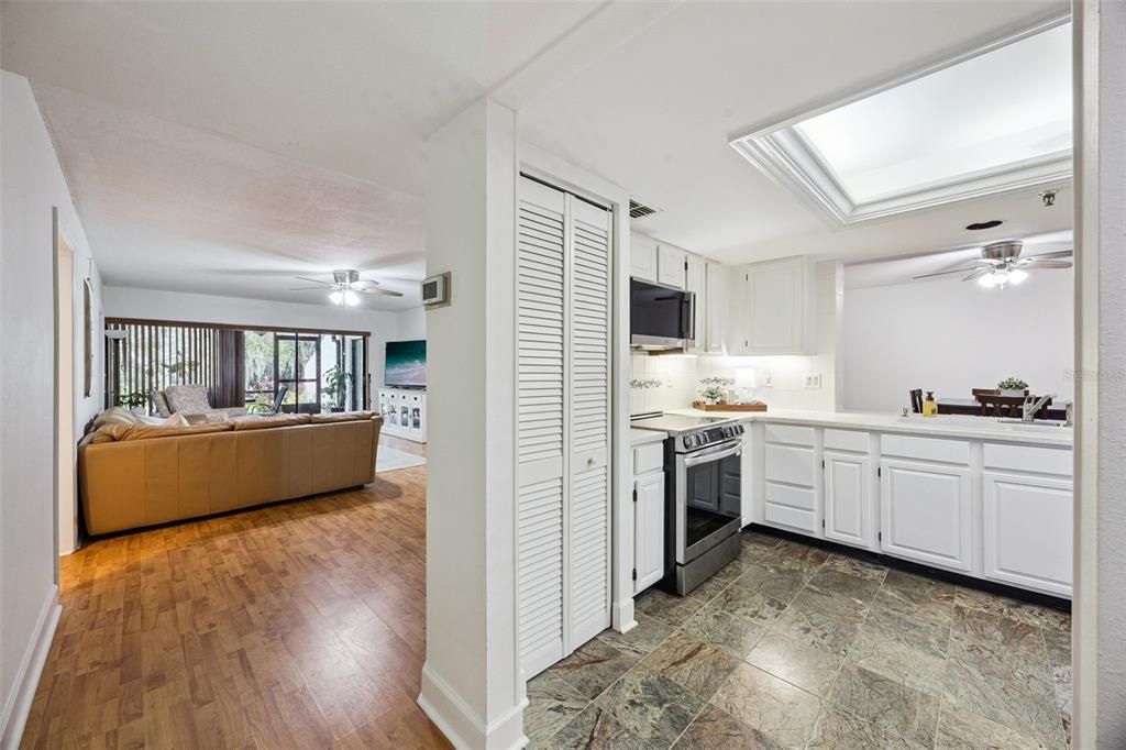 На продажу: $259,000 (3 спален, 2 ванн, 1770 Квадратных фут)