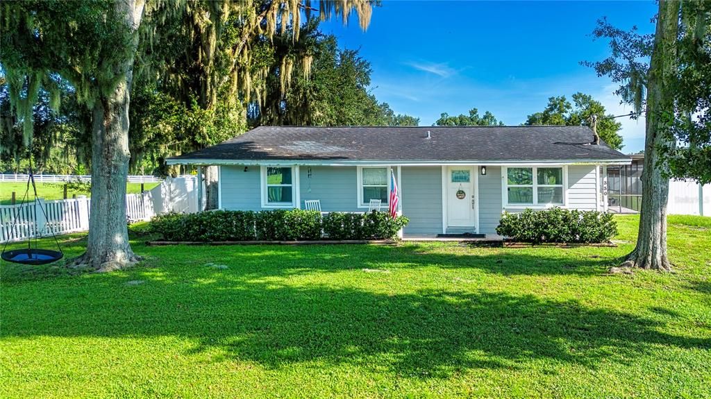For Sale: $369,000 (3 beds, 2 baths, 1600 Square Feet)