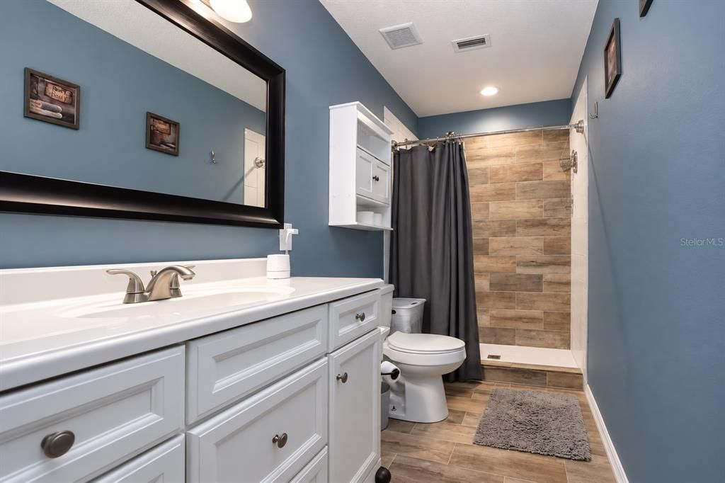 For Sale: $369,000 (3 beds, 2 baths, 1600 Square Feet)