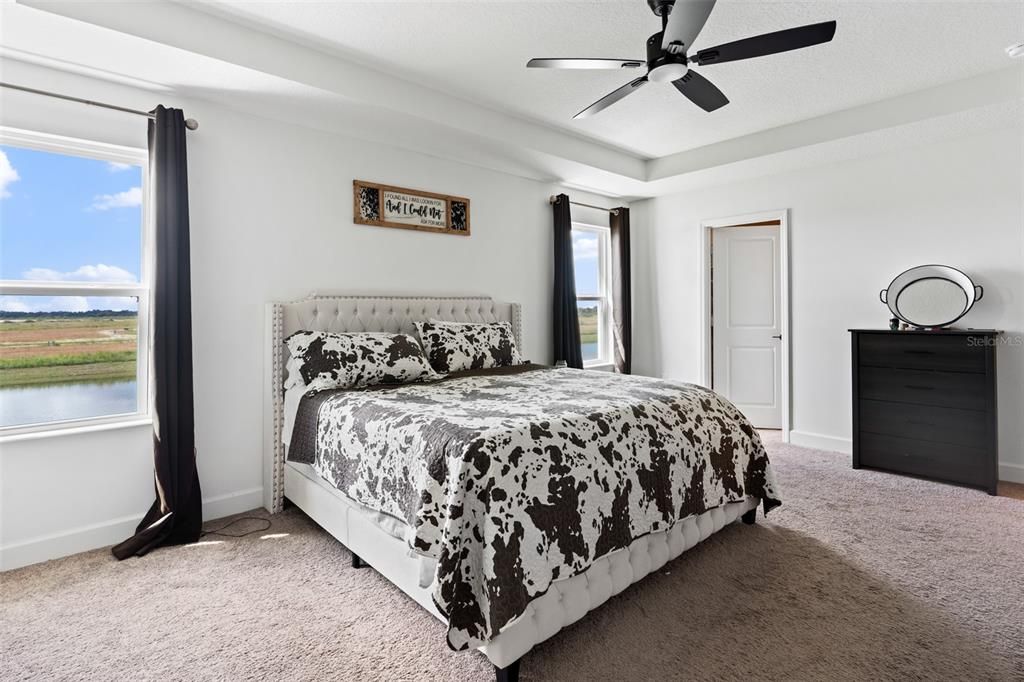 For Sale: $450,000 (5 beds, 3 baths, 2525 Square Feet)