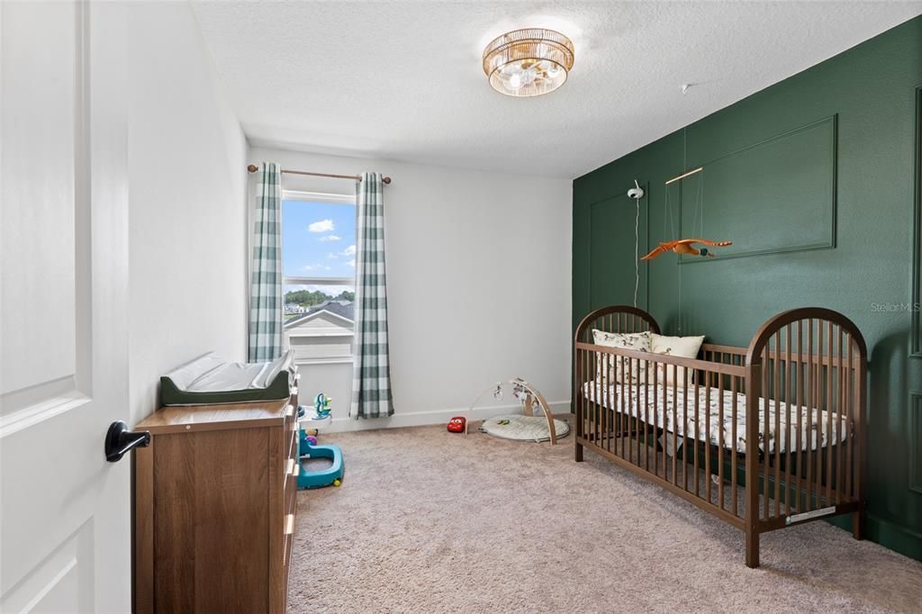 For Sale: $450,000 (5 beds, 3 baths, 2525 Square Feet)