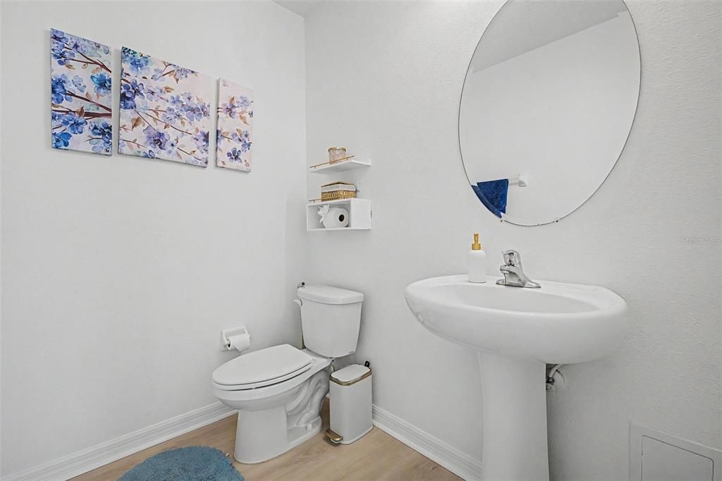 For Sale: $400,000 (4 beds, 2 baths, 2260 Square Feet)