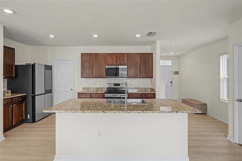 For Sale: $400,000 (4 beds, 2 baths, 2260 Square Feet)