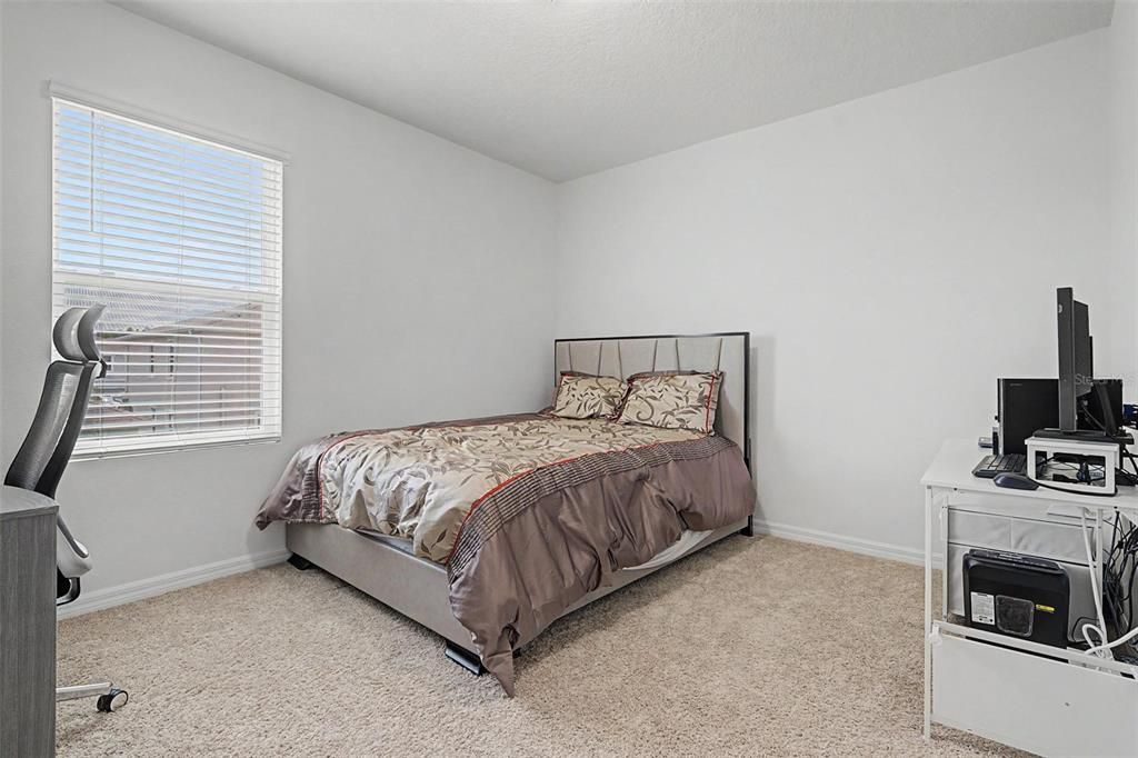 For Sale: $400,000 (4 beds, 2 baths, 2260 Square Feet)