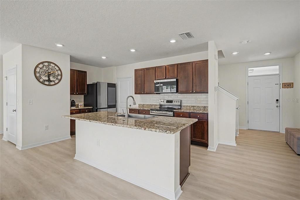 For Sale: $400,000 (4 beds, 2 baths, 2260 Square Feet)