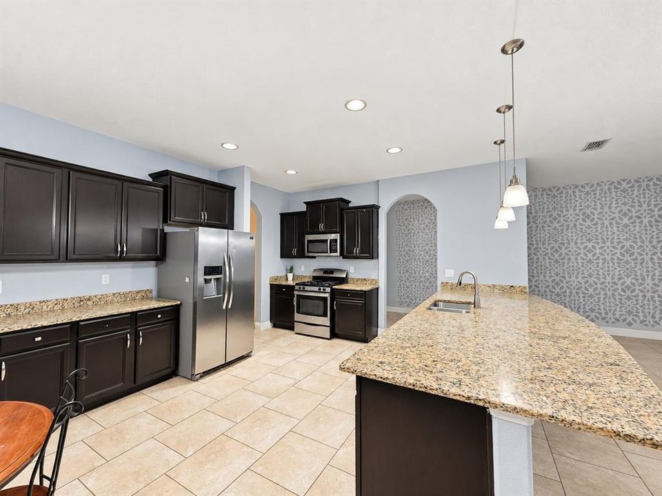 En Venta: $485,000 (4 camas, 3 baños, 3072 Pies cuadrados)