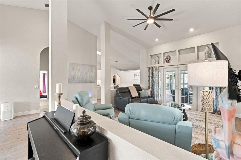 На продажу: $594,999 (3 спален, 3 ванн, 3000 Квадратных фут)