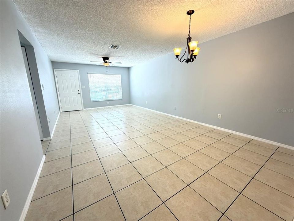For Sale: $277,900 (3 beds, 2 baths, 1232 Square Feet)