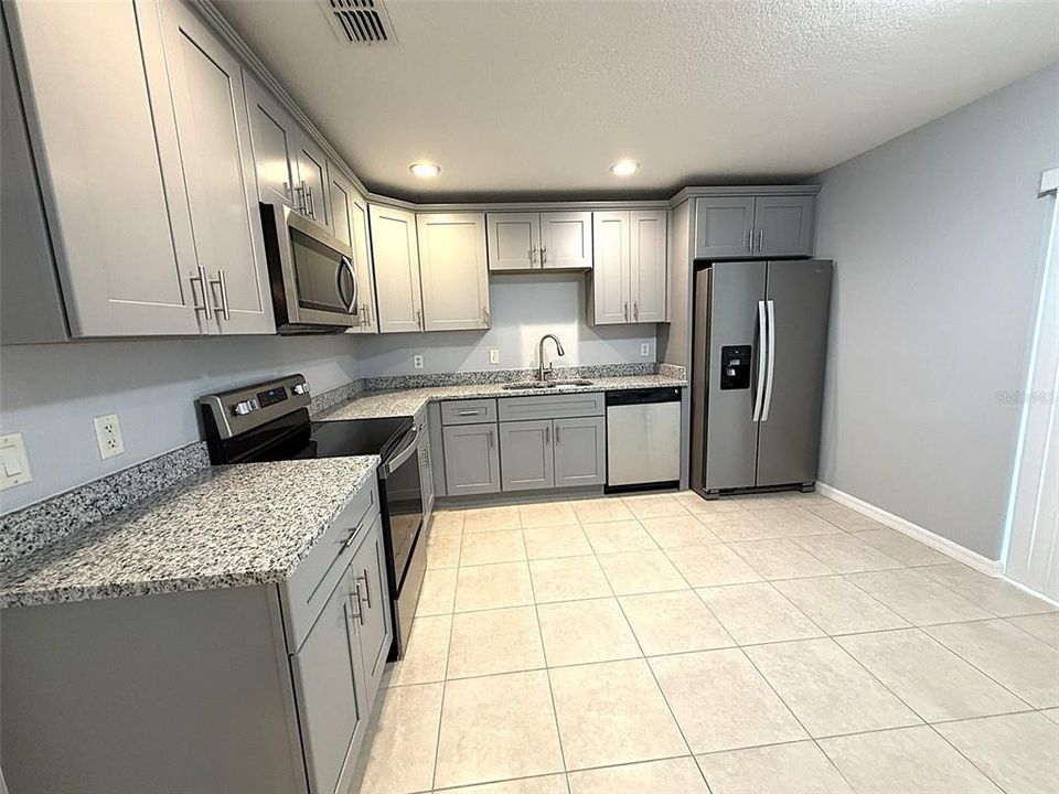 For Sale: $277,900 (3 beds, 2 baths, 1232 Square Feet)
