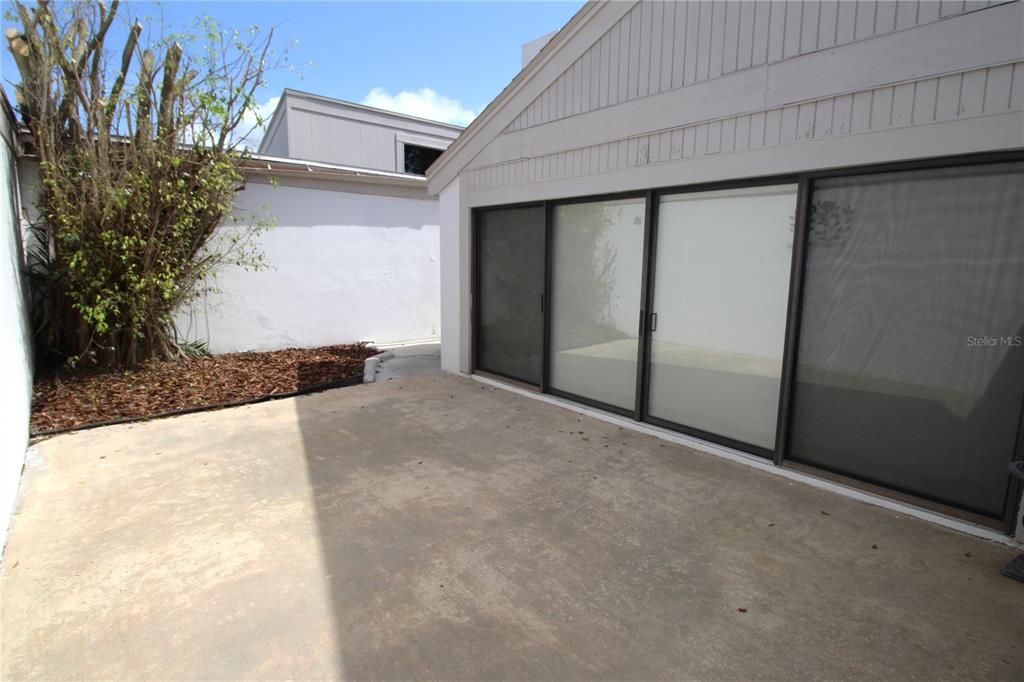 For Rent: $3,100 (4 beds, 2 baths, 1730 Square Feet)