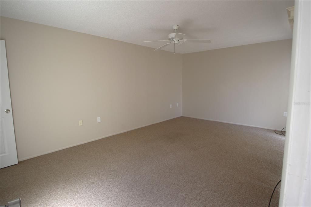 For Rent: $3,100 (4 beds, 2 baths, 1730 Square Feet)