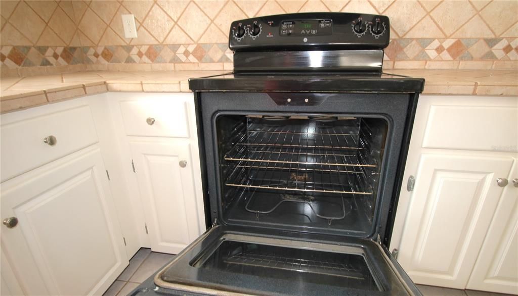 For Rent: $3,100 (4 beds, 2 baths, 1730 Square Feet)