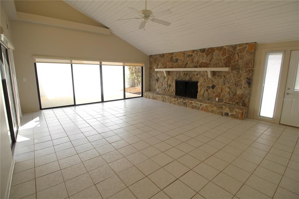 For Rent: $3,100 (4 beds, 2 baths, 1730 Square Feet)