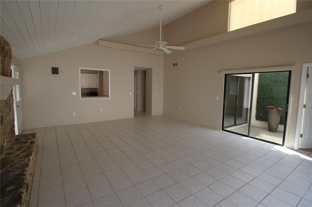 For Rent: $3,100 (4 beds, 2 baths, 1730 Square Feet)