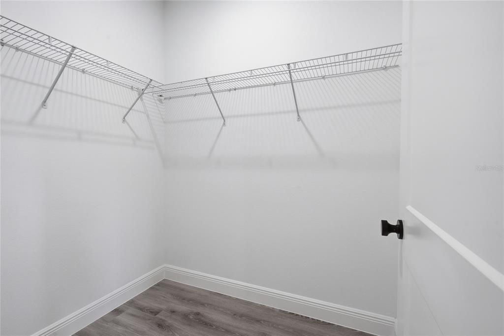 For Rent: $2,300 (3 beds, 2 baths, 1792 Square Feet)