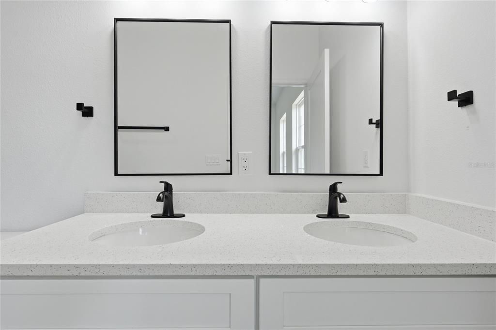 For Rent: $2,300 (3 beds, 2 baths, 1792 Square Feet)