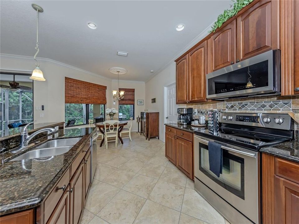 For Sale: $479,900 (3 beds, 2 baths, 2179 Square Feet)