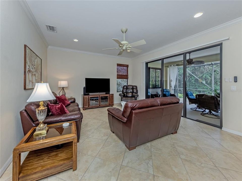 For Sale: $479,900 (3 beds, 2 baths, 2179 Square Feet)
