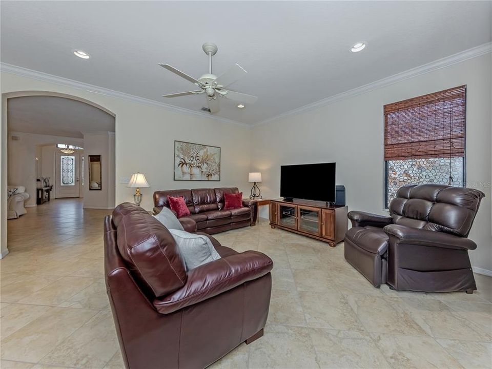 For Sale: $479,900 (3 beds, 2 baths, 2179 Square Feet)
