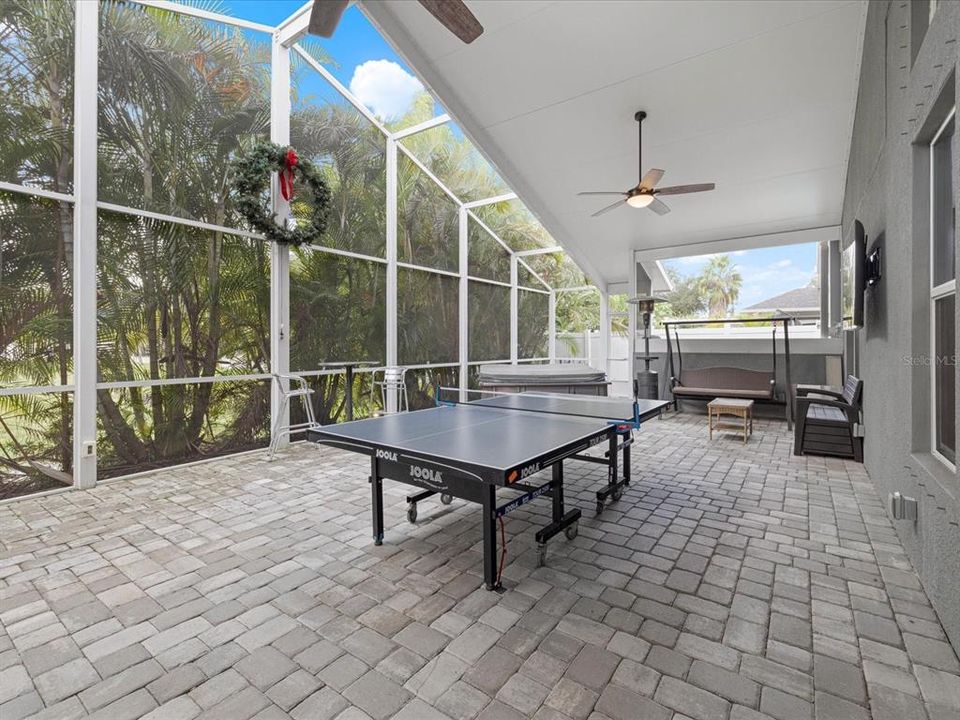 Activo con contrato: $795,500 (5 camas, 3 baños, 3196 Pies cuadrados)