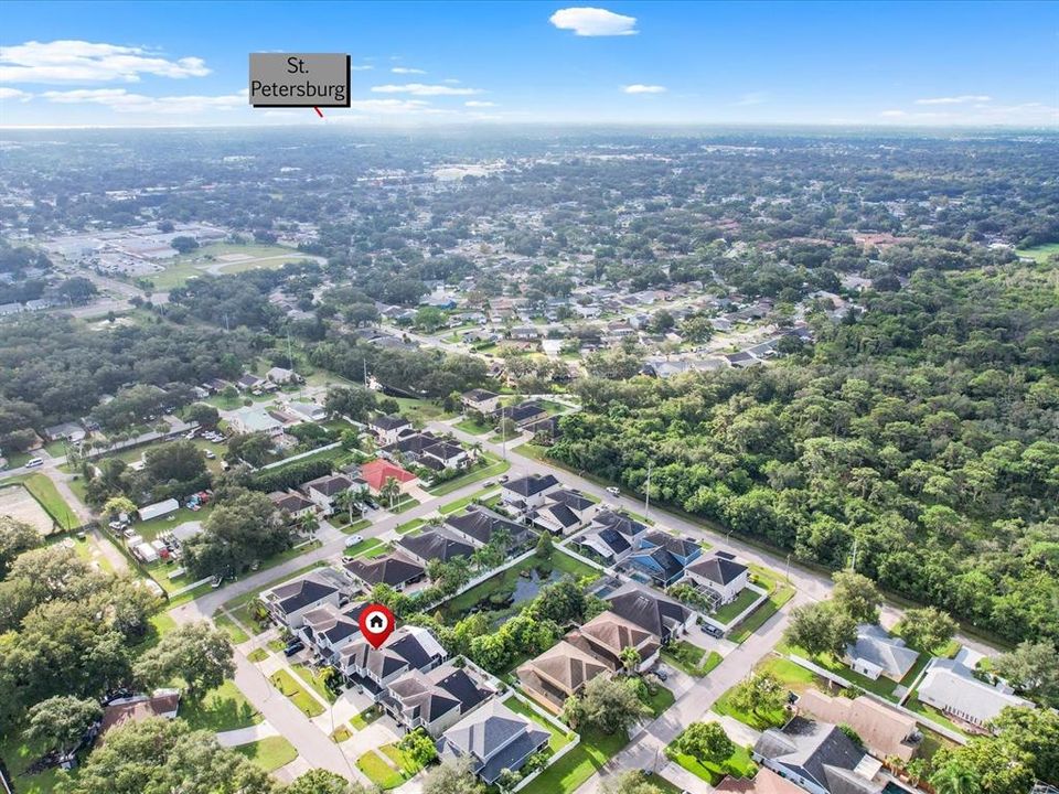 Activo con contrato: $795,500 (5 camas, 3 baños, 3196 Pies cuadrados)
