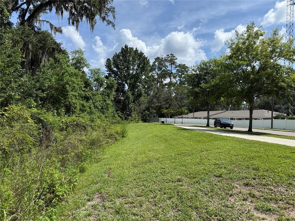 En Venta: $1,000 (2.61 acres)