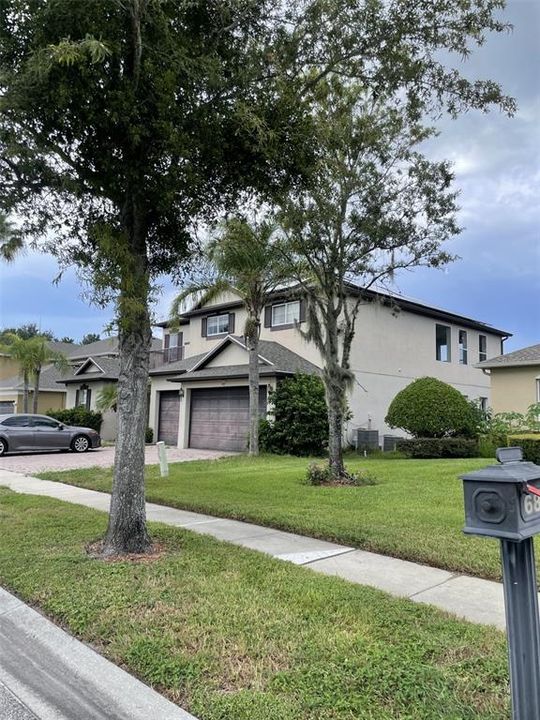 For Sale: $560,000 (4 beds, 3 baths, 3308 Square Feet)