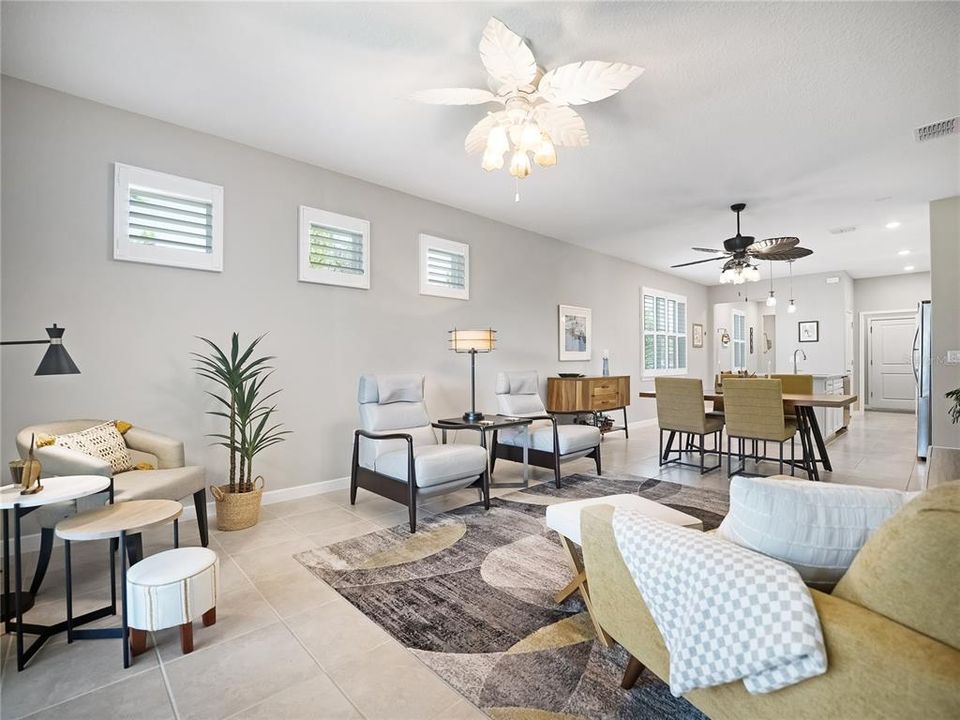 En Venta: $338,888 (2 camas, 2 baños, 1656 Pies cuadrados)
