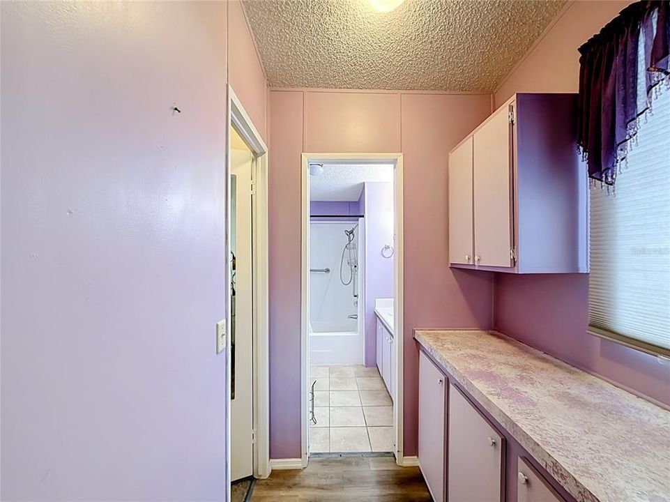 На продажу: $174,900 (2 спален, 2 ванн, 1296 Квадратных фут)