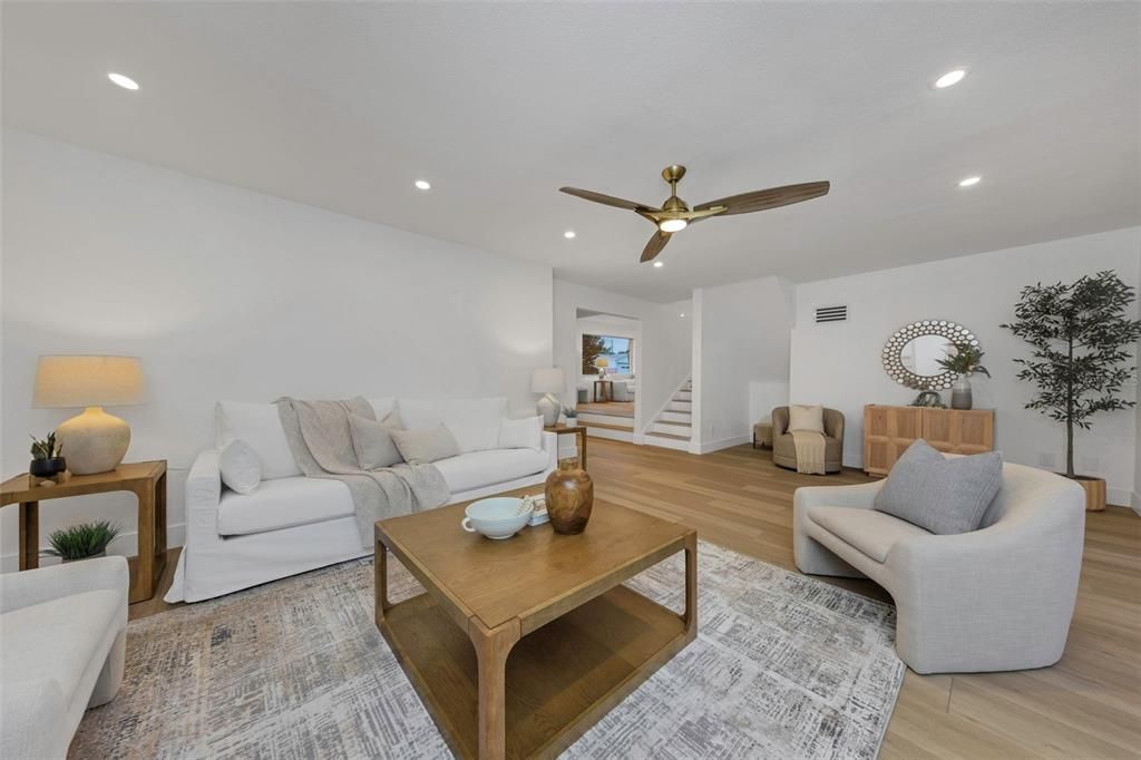 En Venta: $925,000 (4 camas, 3 baños, 2733 Pies cuadrados)