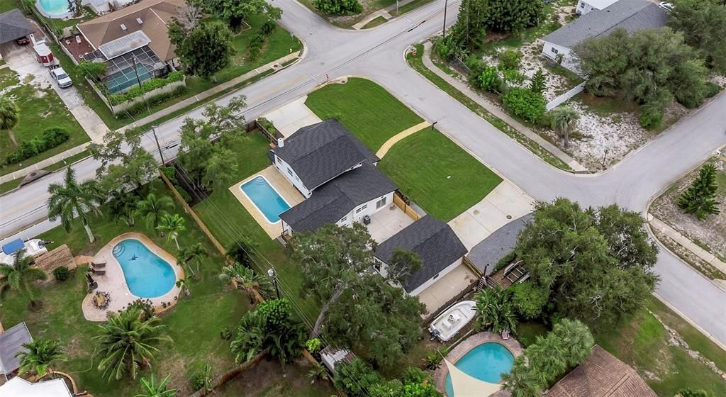 En Venta: $925,000 (4 camas, 3 baños, 2733 Pies cuadrados)