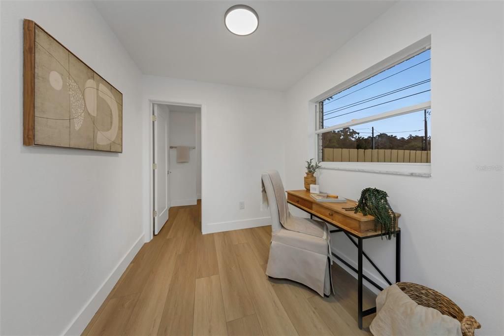 En Venta: $925,000 (4 camas, 3 baños, 2733 Pies cuadrados)