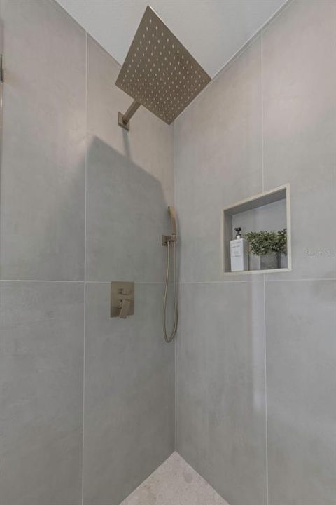 En Venta: $925,000 (4 camas, 3 baños, 2733 Pies cuadrados)
