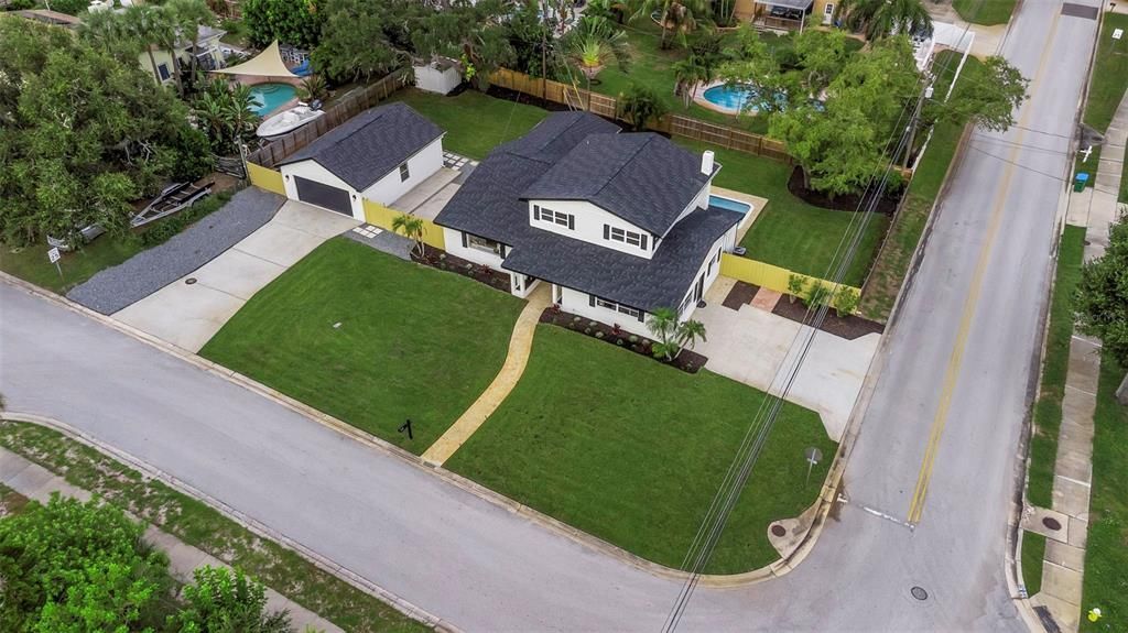 En Venta: $925,000 (4 camas, 3 baños, 2733 Pies cuadrados)