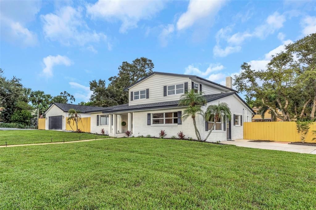 En Venta: $925,000 (4 camas, 3 baños, 2733 Pies cuadrados)