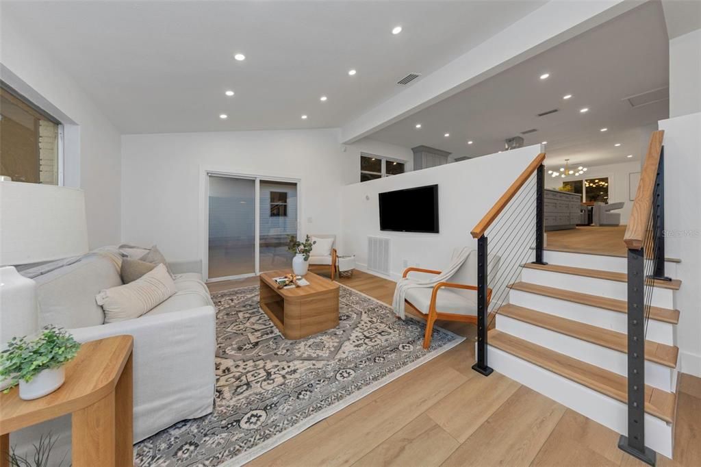 En Venta: $925,000 (4 camas, 3 baños, 2733 Pies cuadrados)