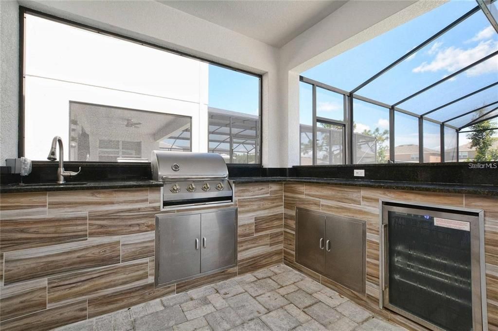На продажу: $699,990 (6 спален, 6 ванн, 3426 Квадратных фут)