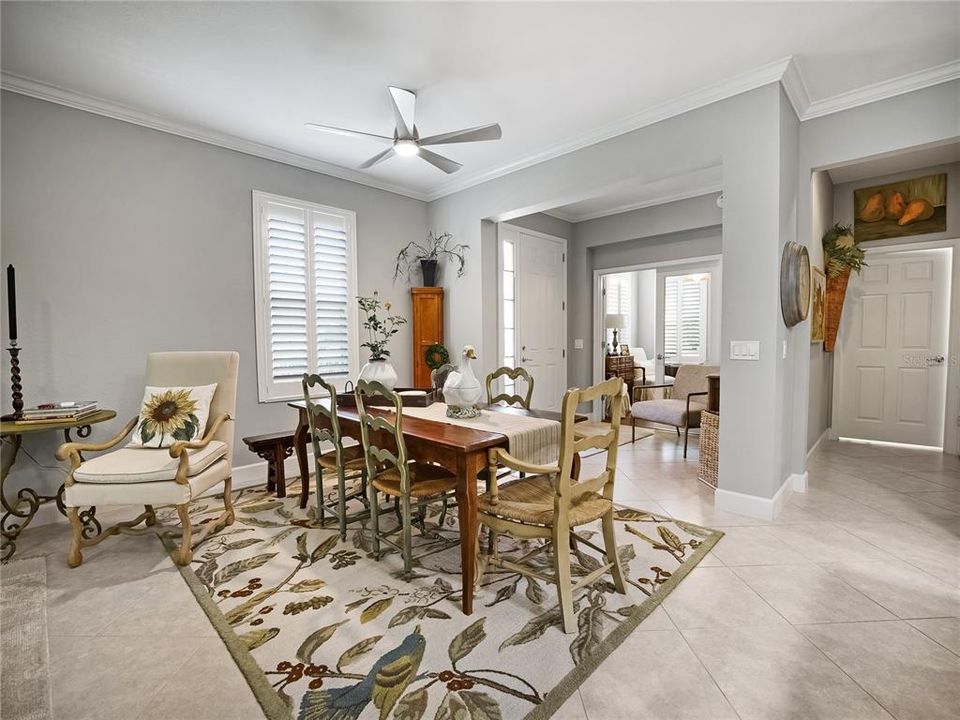 For Sale: $293,392 (2 beds, 2 baths, 1556 Square Feet)