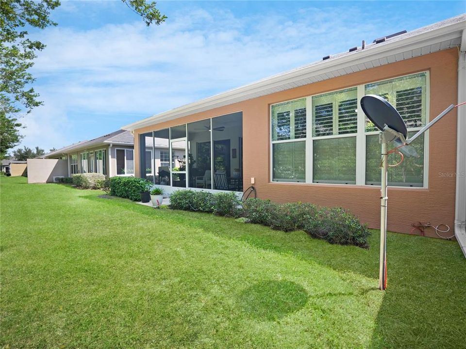 For Sale: $293,392 (2 beds, 2 baths, 1556 Square Feet)