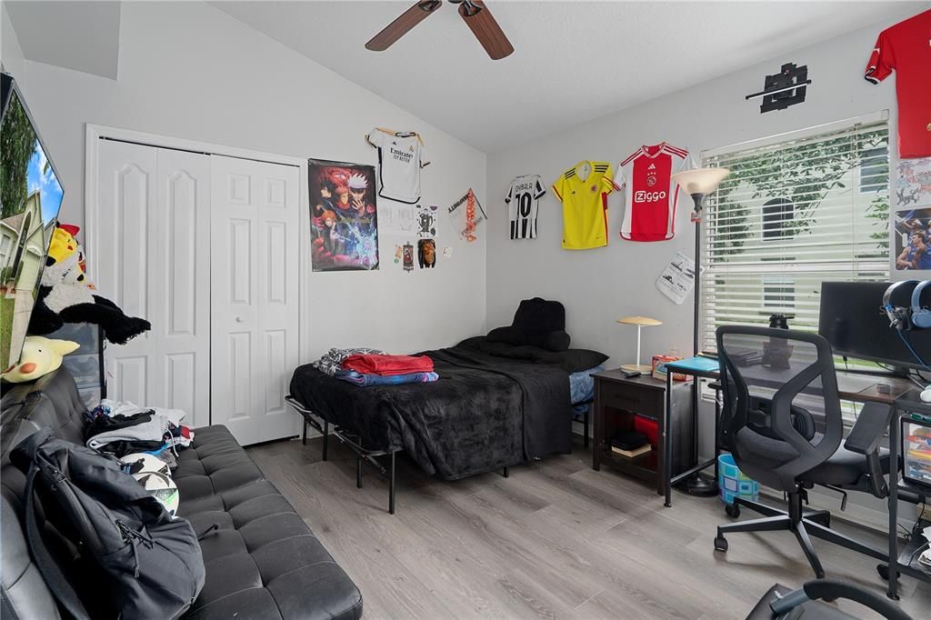 En Venta: $435,000 (4 camas, 3 baños, 1821 Pies cuadrados)