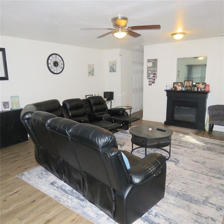 For Sale: $423,777 (4 beds, 0 baths, 2035 Square Feet)