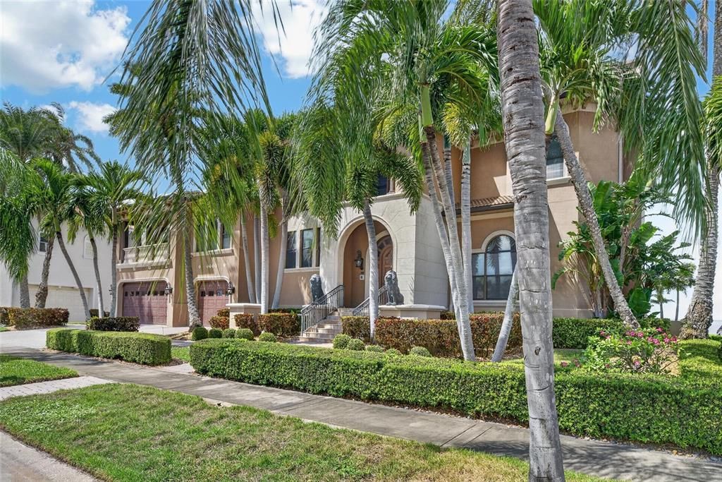 Active With Contract: $2,600,000 (4 beds, 3 baths, 6040 Square Feet)