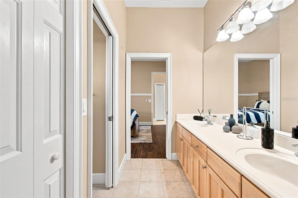 На продажу: $1,395,000 (4 спален, 4 ванн, 4154 Квадратных фут)
