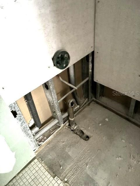 На продажу: $95,000 (2 спален, 2 ванн, 1054 Квадратных фут)