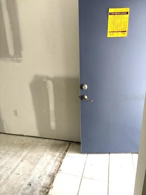 На продажу: $95,000 (2 спален, 2 ванн, 1054 Квадратных фут)